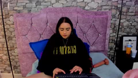 sweet__cherry1 online show from May 1, 2026, 7:07 pm