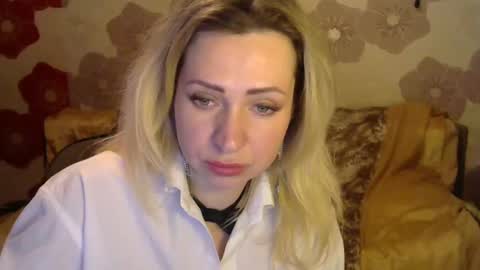 Snapshot of sweet__dany chatting on December 19, 2024, 2:01 am Sweet Dany online show from December 19, 2024, 2:01 am