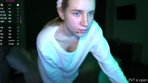 Michelle online show from October 31, 2025, 10:33 pm