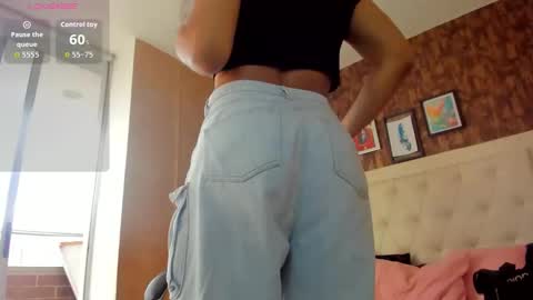 Vanessa online show from February 4, 2026, 9:53 pm