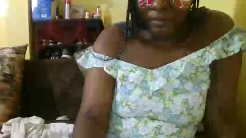 Snapshot of sweet_adora chatting on June 3, 2026, 7:30 pm sweet_adora online show from June 3, 2026, 7:30 pm
