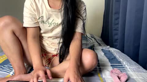 Snapshot of sweet_angel190 chatting on January 6, 2025, 8:46 am Mae online show from January 6, 2025, 8:46 am