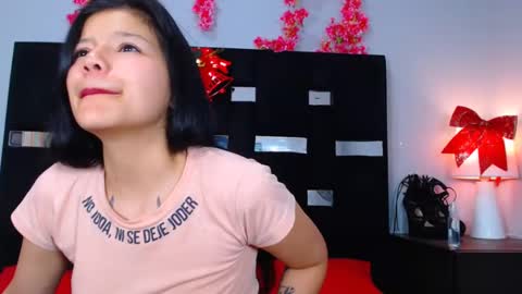 Snapshot of sweet_anto_ chatting on December 31, 2024, 4:57 pm antonella online show from December 31, 2024, 4:57 pm