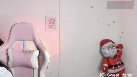 sweet_dania_ online show from February 2, 2026, 2:10 am