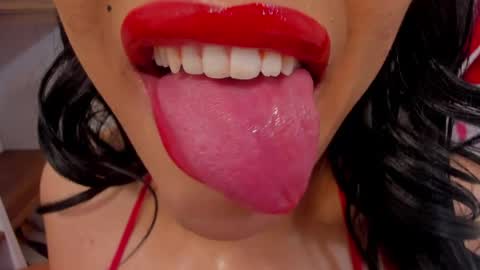 sweet_eliizabeth online show from April 6, 2026, 12:06 pm