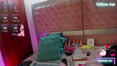  emmili  online show from February 13, 2026, 12:01 pm