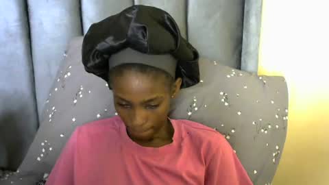 sweet_freaky online show from July 17, 2026, 6:24 pm