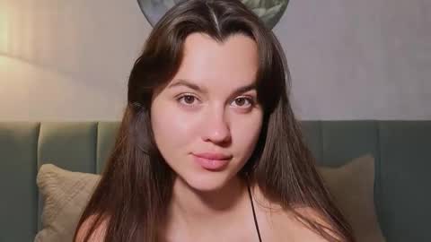 Snapshot of sweet_haeven chatting on June 2, 2026, 9:17 pm Im Mia.LOVELY PATTERNS 100 120 160 200 my toy buzzes from 2 tip online show from June 2, 2026, 9:17 pm