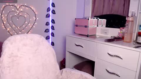 Hannah online show from March 12, 2026, 10:43 am