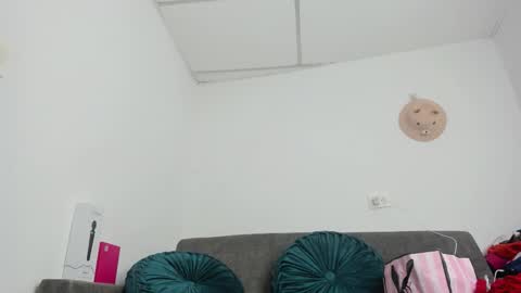 sweet_litle online show from February 22, 2026, 3:51 am