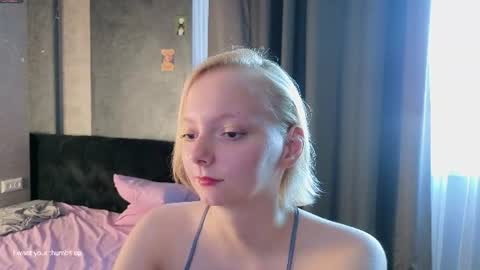 Snapshot of sweet_lynx chatting on July 7, 2026, 2:43 pm Lana online show from July 7, 2026, 2:43 pm