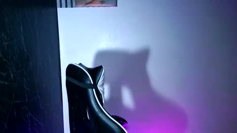 Maria Stella online show from November 24, 2025, 1:55 pm