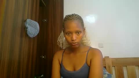 Snapshot of sweet_melod chatting on March 9, 2026, 1:59 pm Linda online show from March 9, 2026, 1:59 pm