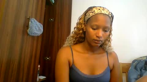 Snapshot of sweet_melod chatting on March 17, 2026, 6:17 am Linda online show from March 17, 2026, 6:17 am