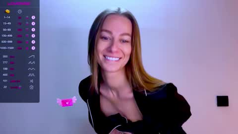 Mia online show from September 30, 2025, 12:10 pm