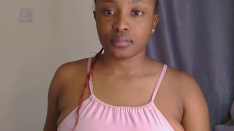 Snapshot of sweet_miah12 chatting on February 22, 2026, 12:04 pm Queen debby online show from February 22, 2026, 12:04 pm