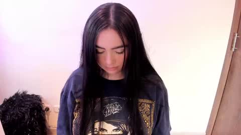 Snapshot of sweet_miiaa chatting on April 26, 2026, 4:54 am Mia Johns online show from April 26, 2026, 4:54 am