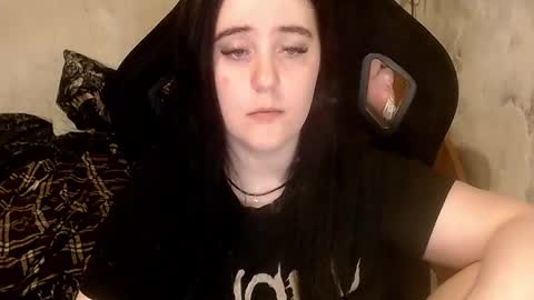 sweet_my_dream online show from February 18, 2026, 3:19 pm