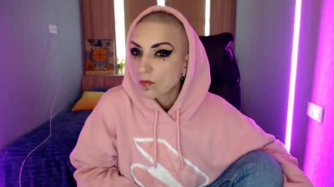 sweet_n_strong online show from April 10, 2026, 7:13 am