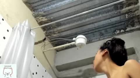 Nhaomy online show from November 9, 2025, 7:12 pm