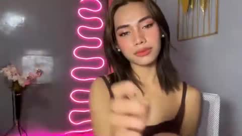 sweet_nikki03 online show from April 23, 2026, 10:12 pm