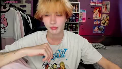 Snapshot of sweet_peach__ chatting on July 9, 2026, 5:50 pm kira online show from July 9, 2026, 5:50 pm