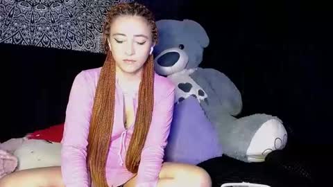Snapshot of sweet_poisson_ chatting on December 7, 2024, 7:16 am MONIK online show from December 7, 2024, 7:16 am