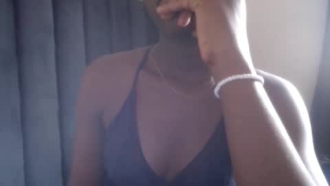 Snapshot of sweet_rayaxx chatting on March 5, 2026, 7:04 am raya online show from March 5, 2026, 7:04 am