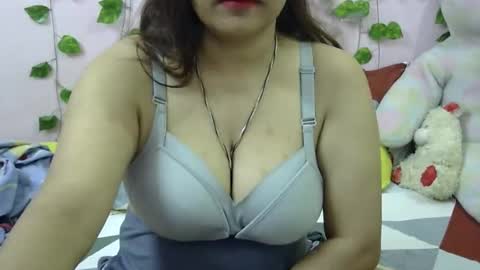 Snapshot of sweet_shivani chatting on April 7, 2026, 8:42 pm sweet_shivani online show from April 7, 2026, 8:42 pm