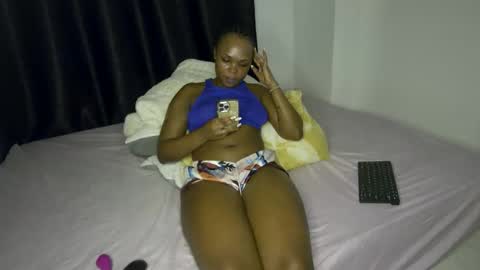 Snapshot of sweet_spoon chatting on February 24, 2026, 7:12 pm Nina online show from February 24, 2026, 7:12 pm