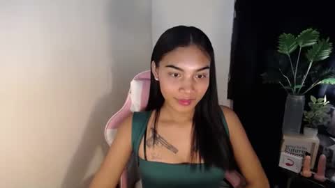 Snapshot of sweet_trishaxx chatting on November 1, 2025, 4:31 pm Trisha online show from November 1, 2025, 4:31 pm