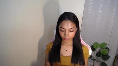 Snapshot of sweet_trishaxx chatting on December 14, 2025, 10:25 pm Trisha online show from December 14, 2025, 10:25 pm