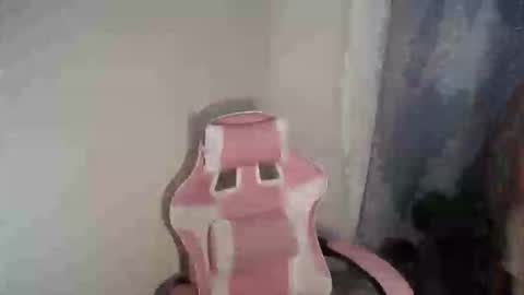 Snapshot of sweet_trishaxx chatting on December 19, 2025, 8:49 pm Trisha online show from December 19, 2025, 8:49 pm