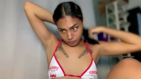 Snapshot of sweet_trishaxx chatting on April 21, 2026, 3:13 am Trisha online show from April 21, 2026, 3:13 am