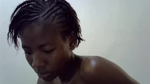 Snapshot of sweet_vee1 chatting on February 2, 2026, 10:25 am Princess vee online show from February 2, 2026, 10:25 am