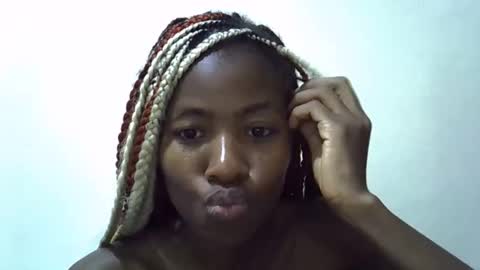 Snapshot of sweet_vee1 chatting on April 12, 2026, 12:37 am Princess vee online show from April 12, 2026, 12:37 am