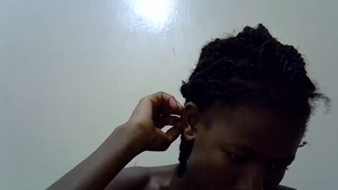 Snapshot of sweet_vee1 chatting on May 6, 2026, 4:01 pm Princess vee online show from May 6, 2026, 4:01 pm