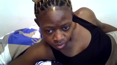 sweet_zarah online show from January 18, 2026, 4:49 am