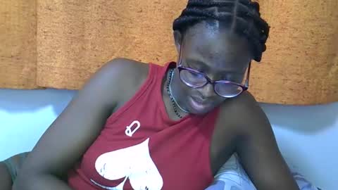 sweet_zarah online show from April 4, 2026, 4:48 pm