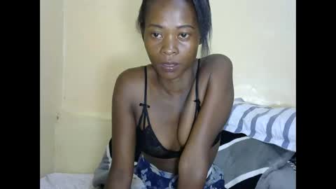 LIANAH online show from January 17, 2025, 10:12 pm