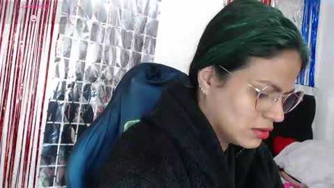 Snapshot of sweetalmaa chatting on November 2, 2025, 11:45 am Alma online show from November 2, 2025, 11:45 am