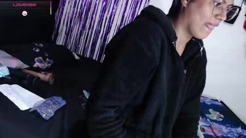 Snapshot of sweetalmaa chatting on December 1, 2025, 10:20 am Alma online show from December 1, 2025, 10:20 am