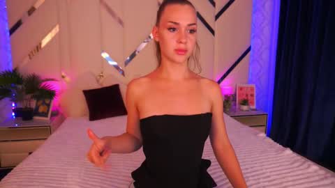 Snapshot of sweetangellic chatting on September 9, 2025, 1:32 pm SweetAngellic online show from September 9, 2025, 1:32 pm