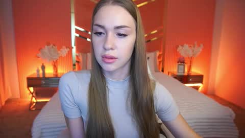 Snapshot of sweetangellic chatting on October 14, 2025, 2:29 pm SweetAngellic online show from October 14, 2025, 2:29 pm