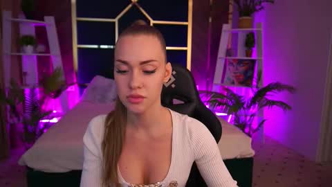 Snapshot of sweetangellic chatting on October 15, 2025, 1:55 pm SweetAngellic online show from October 15, 2025, 1:55 pm