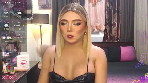 Snapshot of sweetbella118 chatting on December 22, 2024, 7:54 am bella online show from December 22, 2024, 7:54 am