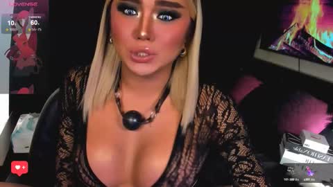 Snapshot of sweetbella118 chatting on September 23, 2025, 6:33 pm bella online show from September 23, 2025, 6:33 pm