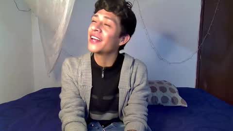 Snapshot of sweetc4meron chatting on February 15, 2025, 6:33 am Cameron Alejandro online show from February 15, 2025, 6:33 am