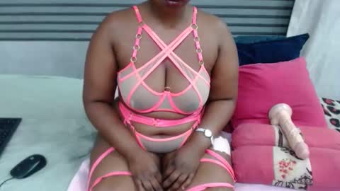 Snapshot of sweetcandypussy25 chatting on April 10, 2026, 11:09 pm queen online show from April 10, 2026, 11:09 pm