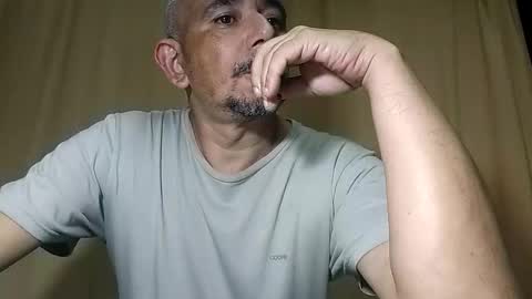 Snapshot of sweetcuervo chatting on March 28, 2026, 3:17 am sweetcuervo independent model online show from March 28, 2026, 3:17 am